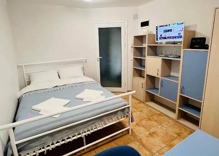 Comfy Room 100Letov